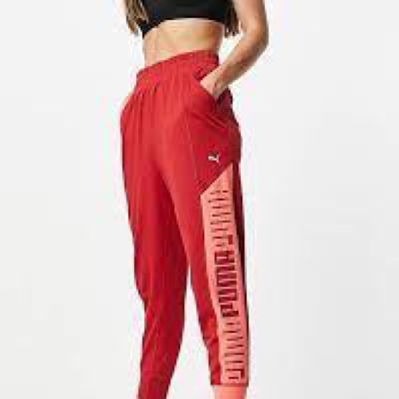 Puma Training Sweatpants Joggers NWT - Picture 2 of 3